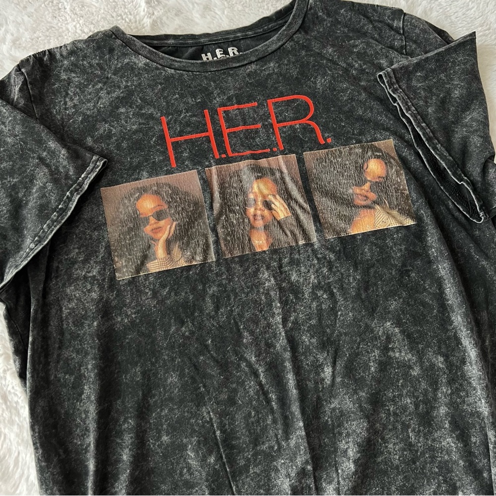 H.E.R. Sold out Tour Tee